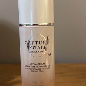 Dior Capture Totale Cell Energy Lotion-Serum in White